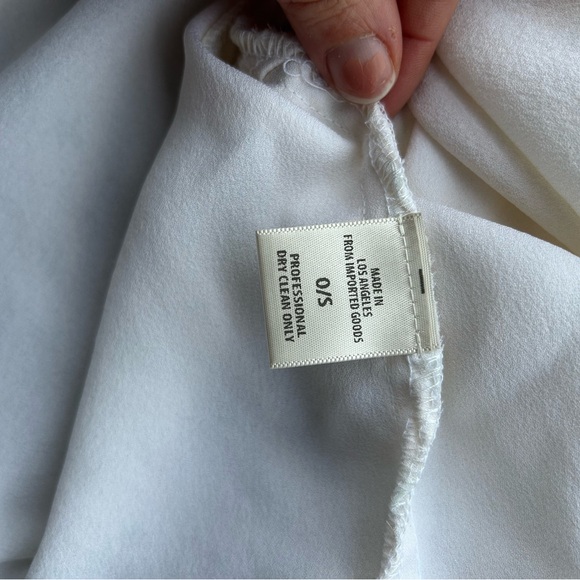 Stone Cold Fox Off Shoulder Cream Star Print Crop Top Women’s S - Picture 10 of 13